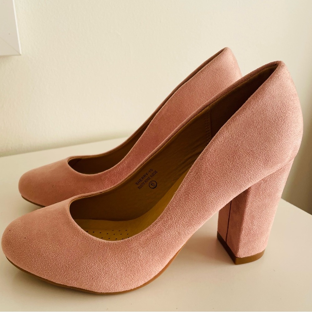 “Lov🤍Mark” Dusty Rose Suede Pumps NWOT